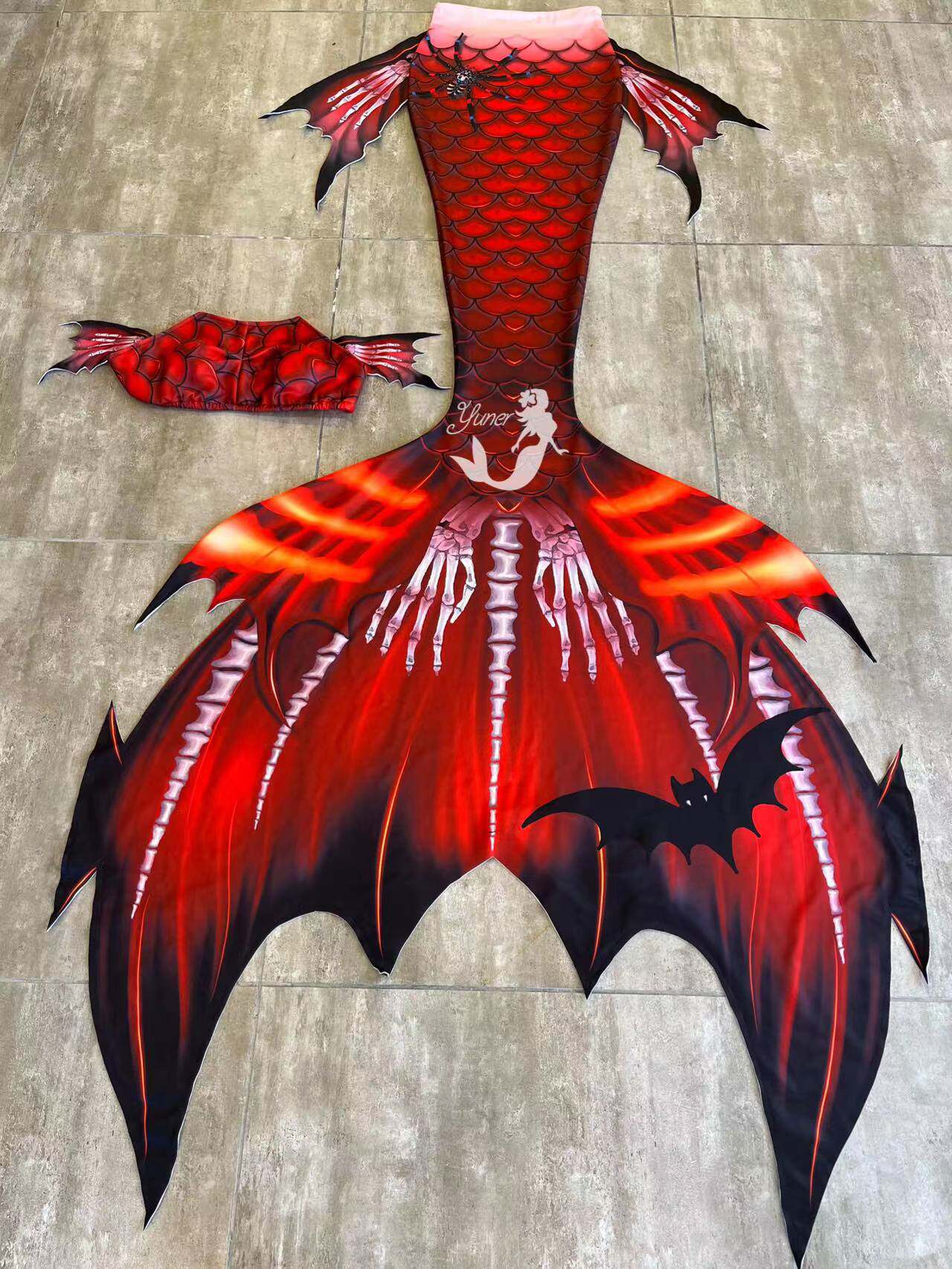 Aquarium & Marine Museum Ums - Coda da sirena originale maschile e