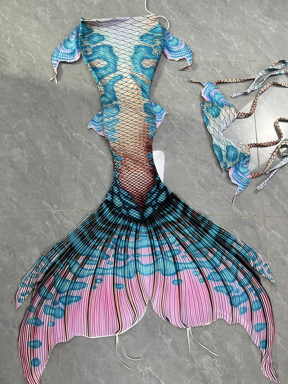 Costume da spettacolo a sirena - Aquarium & Marine Museum Ums recensione e prezzo